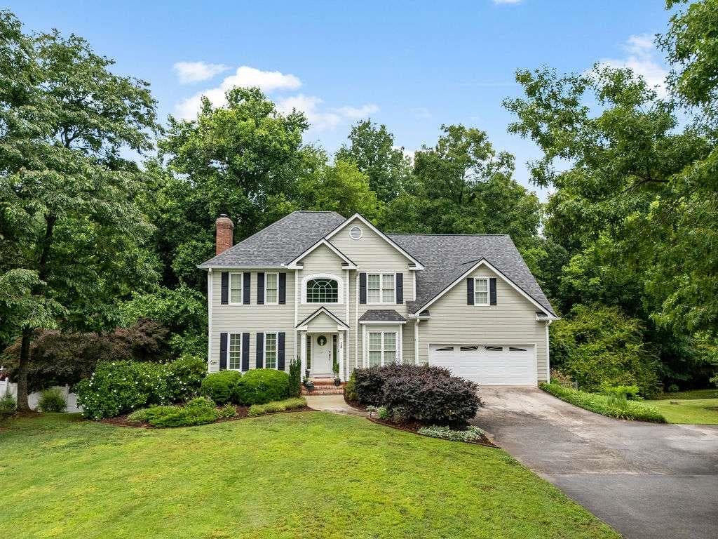 5 bedroom, 3 bathroom, 3,504 sq ft single family residence for sale at 12 Coventry Drive, Rome, GA 30161 — photo 3