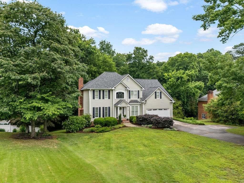 5 bedroom, 3 bathroom, 3,504 sq ft single family residence for sale at 12 Coventry Drive, Rome, GA 30161 — photo 5