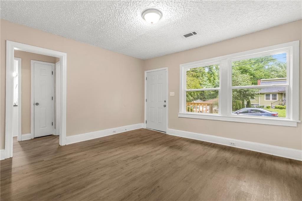3 bedroom, 1 bathroom, 1,160 sq ft single family residence for sale at 1826 E Farris Avenue, Atlanta, GA 30344 — photo 5