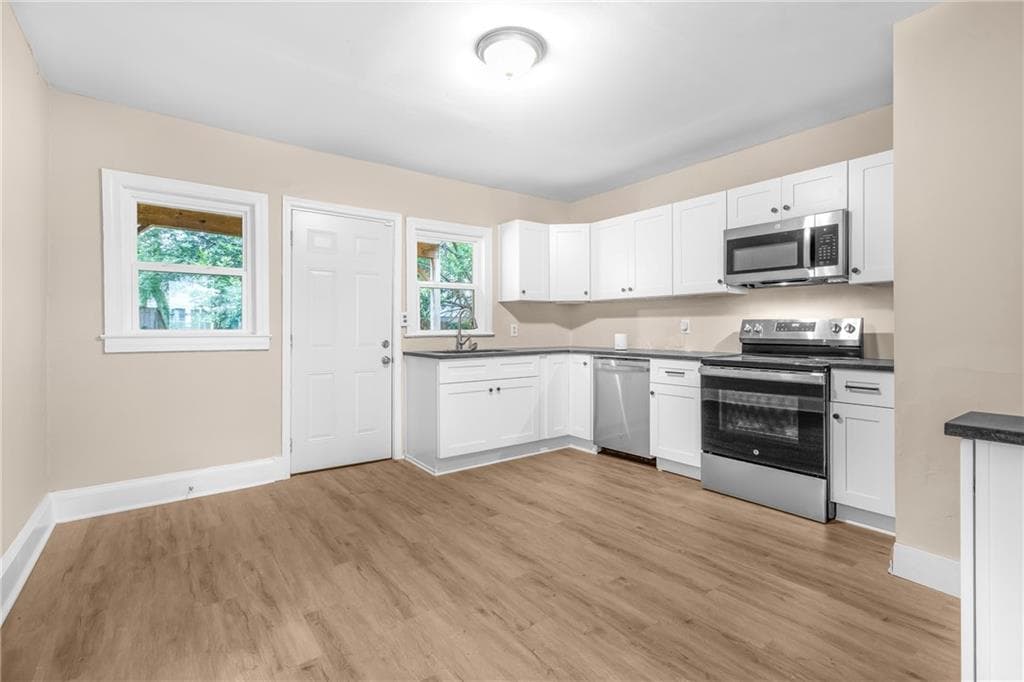 3 bedroom, 1 bathroom, 1,160 sq ft single family residence for sale at 1826 E Farris Avenue, Atlanta, GA 30344 — photo 6