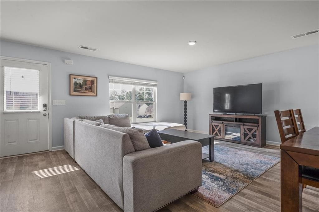 4 bedroom, 3 bathroom, 2,272 sq ft single family residence for sale at 6550 Beaver Creek Trail, Atlanta, GA 30349 — photo 5