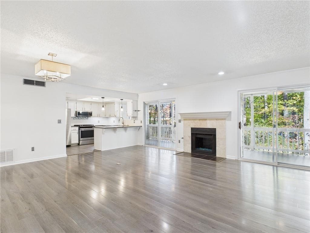 2 bedroom, 2 bathroom, 1,282 sq ft condominium for sale at 32 Rumson Court, Smyrna, GA 30080 — photo 5