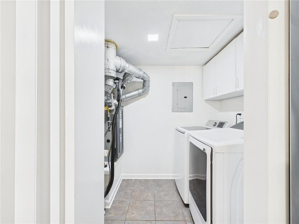 2 bedroom, 2 bathroom, 1,282 sq ft condominium for sale at 32 Rumson Court, Smyrna, GA 30080 — photo 8