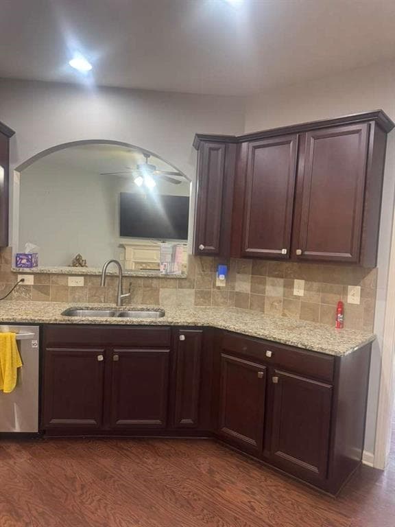 3 bedroom, 3 bathroom, 1,872 sq ft townhouse under contract at 615 Township Circle, Alpharetta, GA 30004 — photo 6