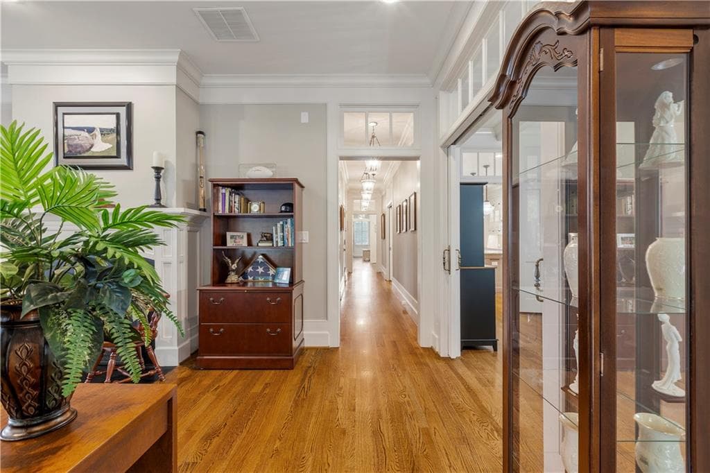 3 bedroom, 4 bathroom, 2,688 sq ft single family residence under contract at 1982 Rugby Avenue, Atlanta, GA 30337 — photo 5