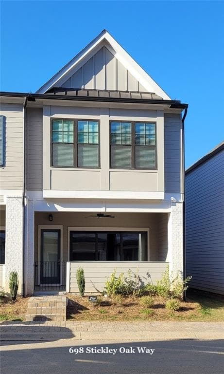 3 bedroom, 3 bathroom, 1,954 sq ft townhouse under contract at 698 Stickley Oak Way, Woodstock, GA 30189