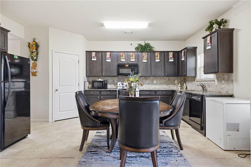 4 bedroom, 3 bathroom, 2,228 sq ft single family residence for sale at 2115 Villa Spring Court, Dacula, GA 30019 — photo 6