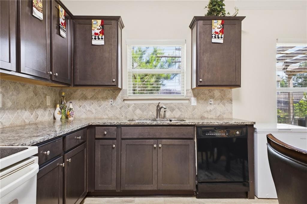4 bedroom, 3 bathroom, 2,228 sq ft single family residence for sale at 2115 Villa Spring Court, Dacula, GA 30019 — photo 8