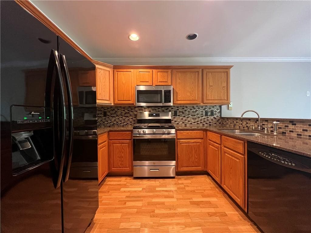 3 bedroom, 2 bathroom, 1,932 sq ft single family residence under contract at 1199 Olde Bridge Drive, Dallas, GA 30157 — photo 9