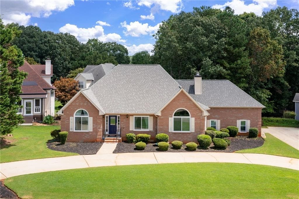 3 bedroom, 3 bathroom, 2,483 sq ft single family residence for sale at 9396 Woodlawn Drive, Douglasville, GA 30135 — photo 3