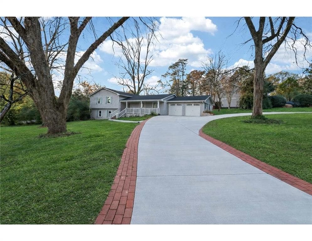 5 bedroom, 4 bathroom, 2,583 sq ft single family residence for sale at 2842 Briarcliff Road, Atlanta, GA 30329