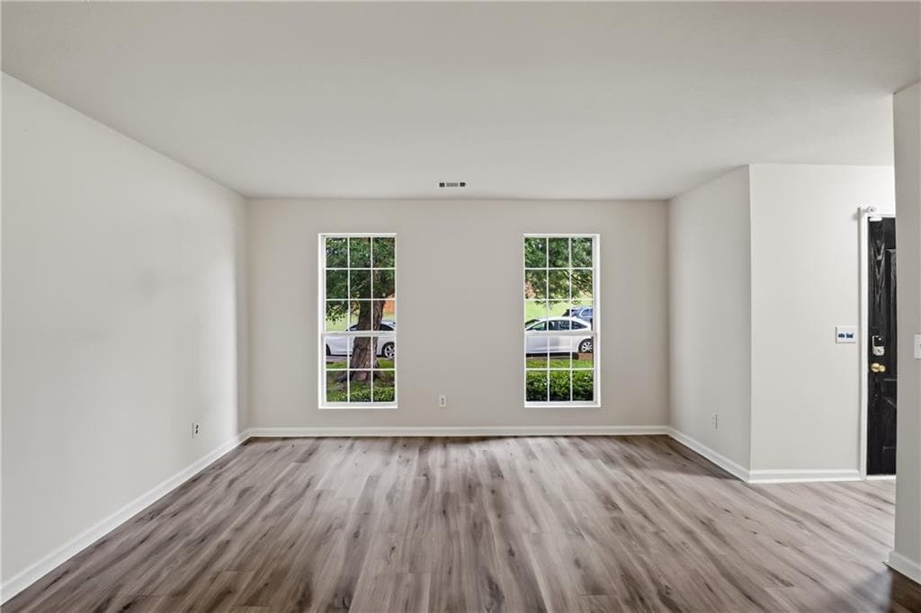 4 bedroom, 3 bathroom, 3,461 sq ft single family residence under contract at 3825 Cedar Trace Lane, Ellenwood, GA 30294 — photo 8