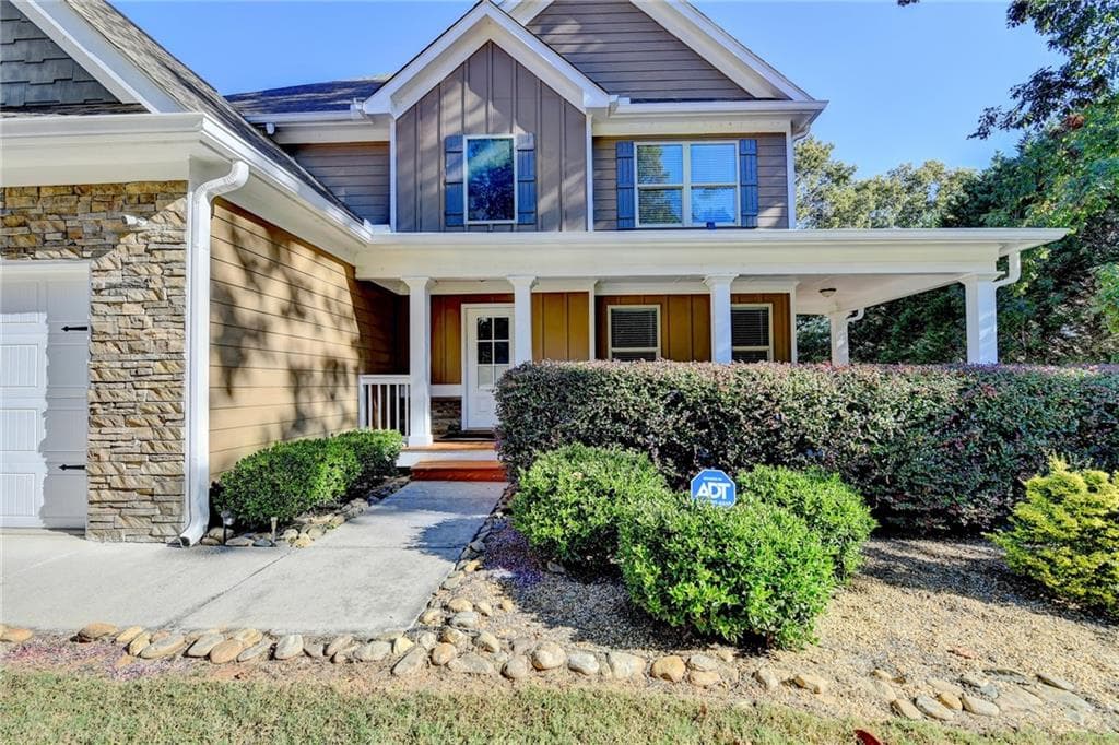 6 bedroom, 4 bathroom, 3,553 sq ft single family residence for sale at 1755 Lark Trail, Jefferson, GA 30549 — photo 2