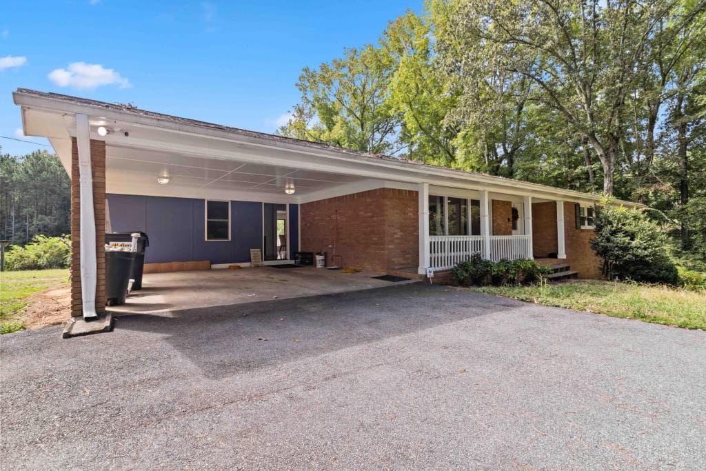 4 bedroom, 4 bathroom, 3,193 sq ft single family residence for rent at 1646 Highway 92, Fayetteville, GA 30214 for $2,800 a month