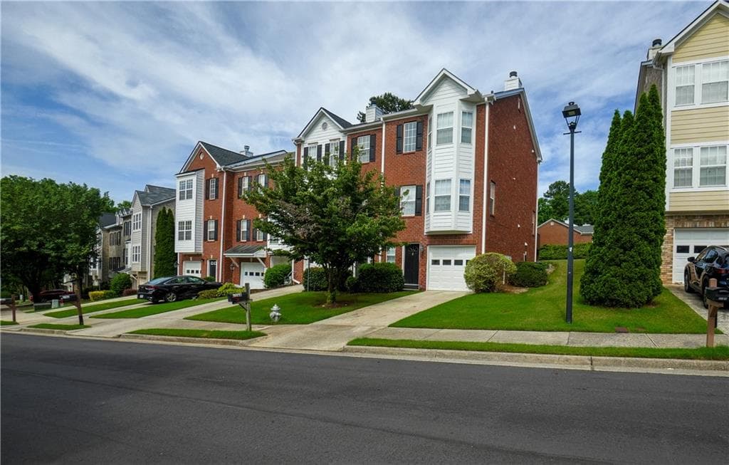 3 bedroom, 4 bathroom, 1,698 sq ft townhouse for sale at 2164 Mill Garden Run, Buford, GA 30519 — photo 3