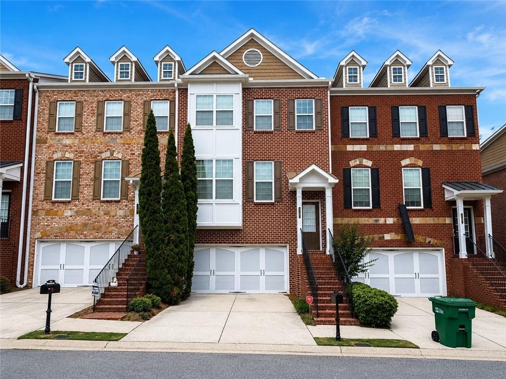 4 bedroom, 4 bathroom, 2,745 sq ft townhouse for rent at 6065 Cameron Pointe, Peachtree Corners, GA 30092 for $2,940 a month — photo 1 of 22