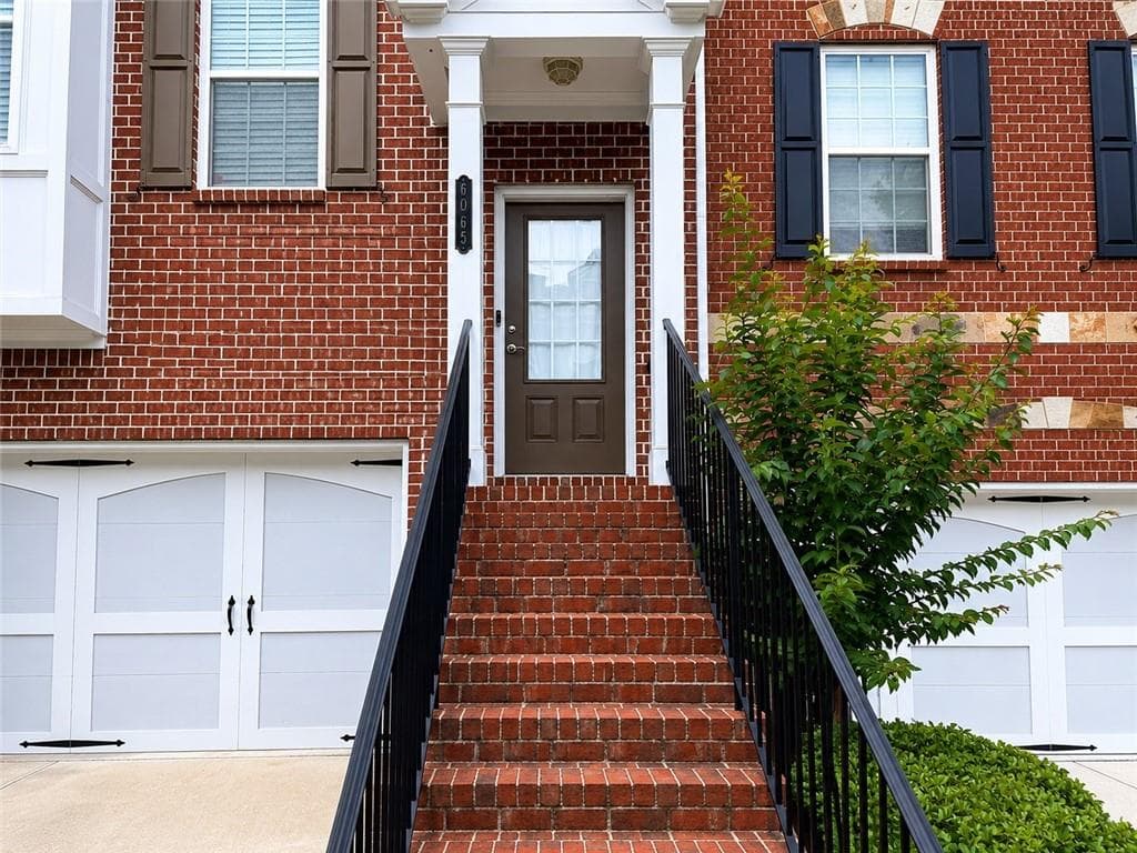 4 bedroom, 4 bathroom, 2,745 sq ft townhouse for rent at 6065 Cameron Pointe, Peachtree Corners, GA 30092 for $2,940 a month — photo 2
