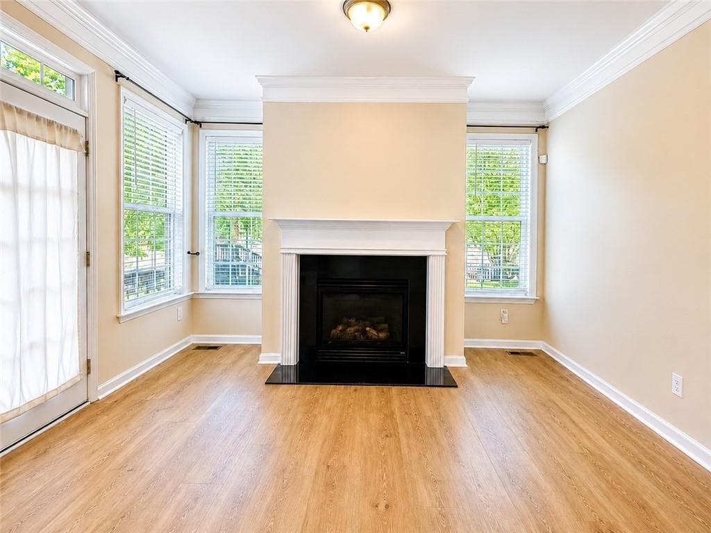 4 bedroom, 4 bathroom, 2,745 sq ft townhouse for rent at 6065 Cameron Pointe, Peachtree Corners, GA 30092 for $2,940 a month — photo 9
