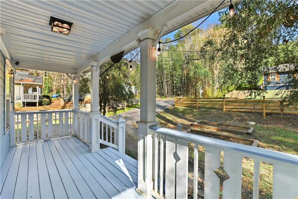 3 bedroom, 2 bathroom, 1,274 sq ft single family residence under contract at 1999 Fremont Street, Atlanta, GA 30315 — photo 3
