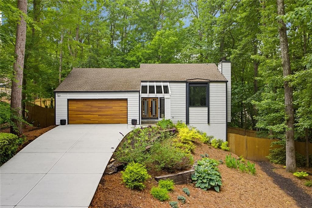 4 bedroom, 3 bathroom, 2,816 sq ft single family residence for sale at 3452 Shawnee Trail, Smyrna, GA 30080