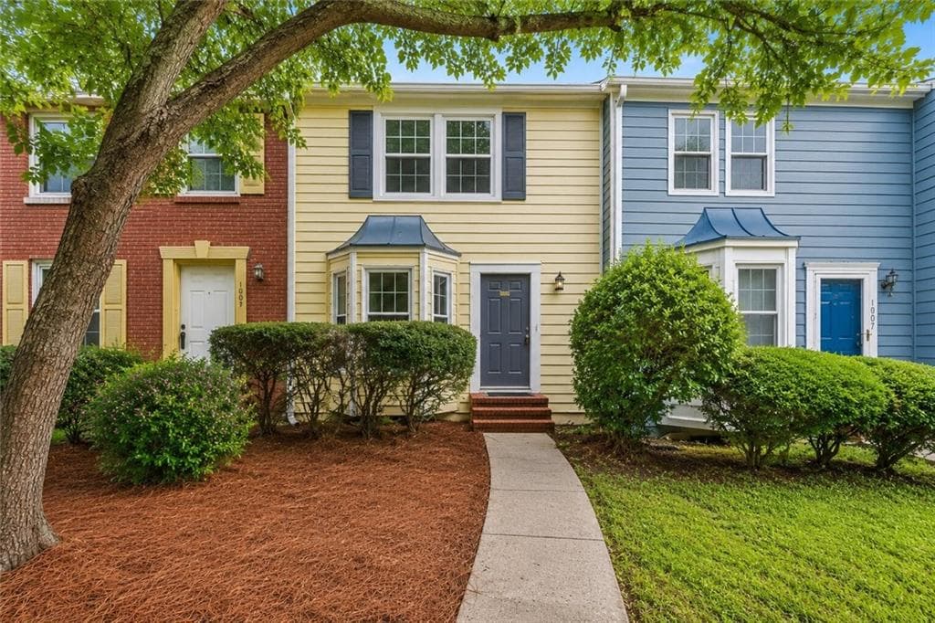3 bedroom, 4 bathroom, 1,945 sq ft townhouse sold at 1005 Kennesborough Road, Kennesaw, GA 30144
