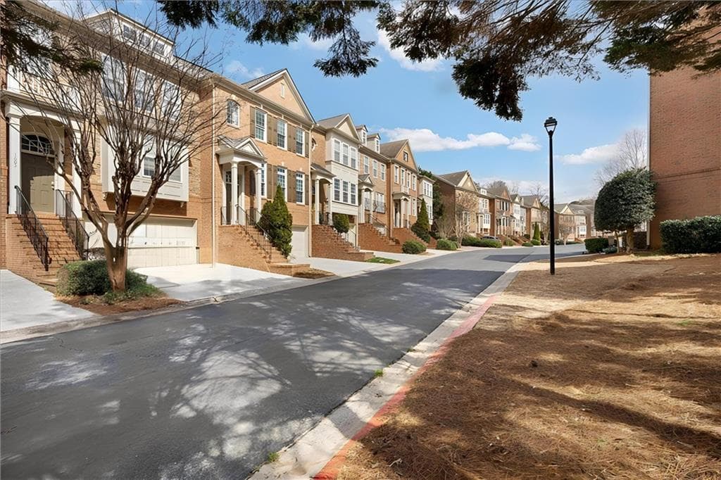 1605 Wehunt Place 15, Smyrna, GA 30082 — most recent listing photo