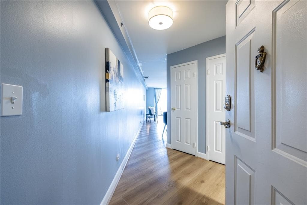 2 bedroom, 2 bathroom, 1,160 sq ft condominium for sale at 1501 Clairmont Road 1628, Decatur, GA 30033 — photo 2