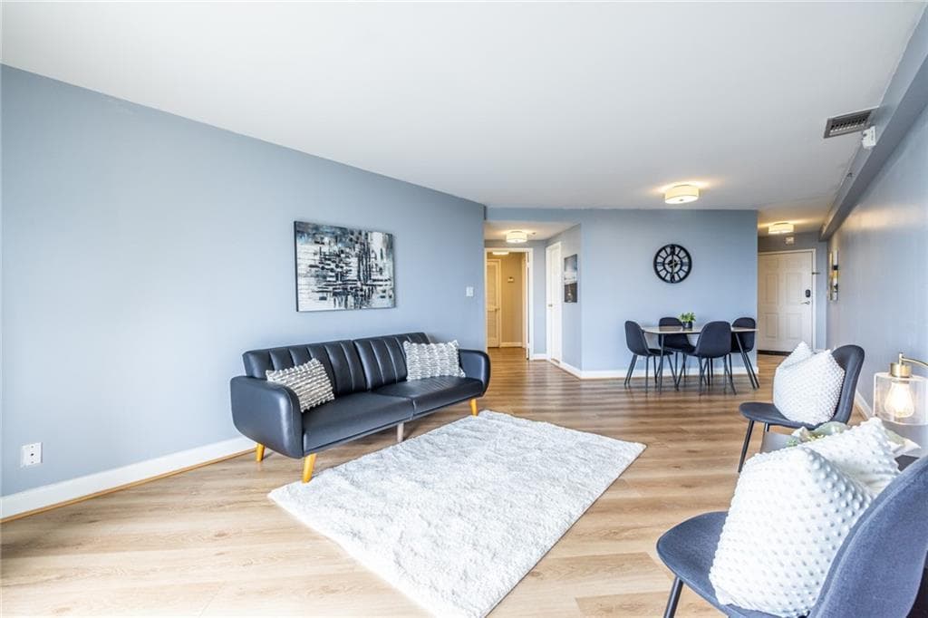 2 bedroom, 2 bathroom, 1,160 sq ft condominium for sale at 1501 Clairmont Road 1628, Decatur, GA 30033 — photo 9