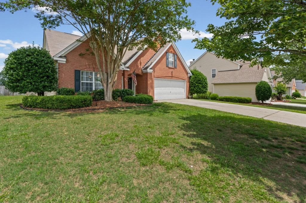 4 bedroom, 2 bathroom, 1,988 sq ft single family residence for sale at 2114 Beacon Crest Drive, Buford, GA 30519 — photo 5