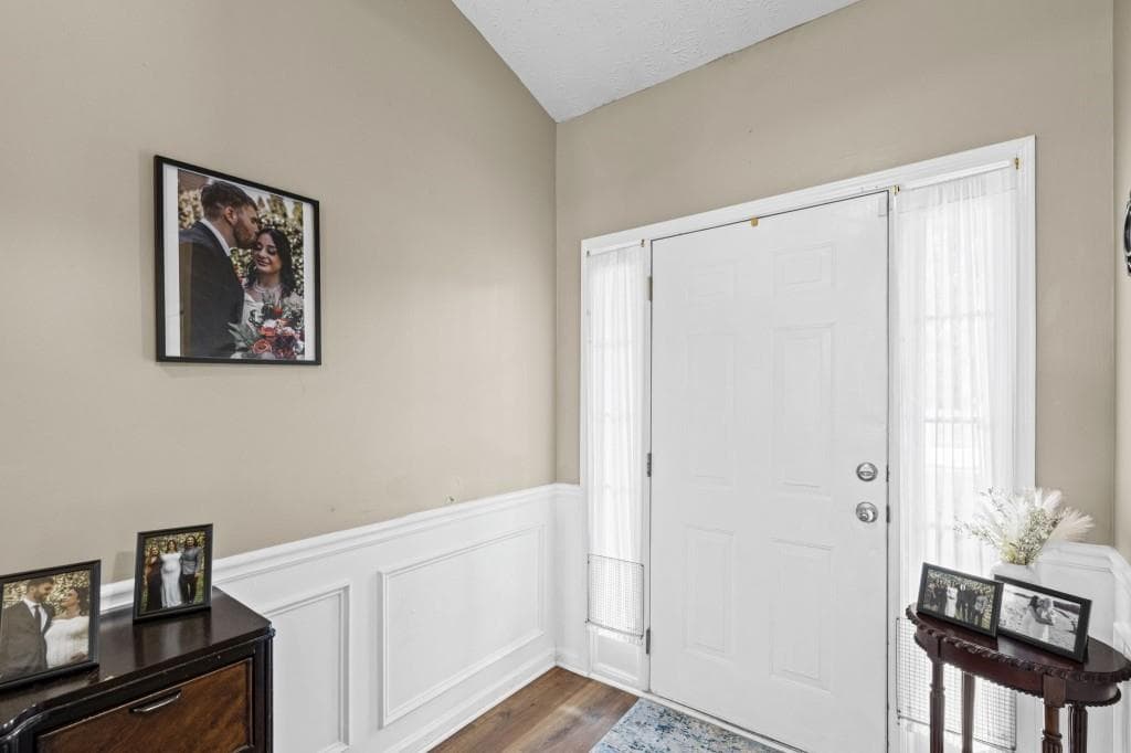 4 bedroom, 2 bathroom, 1,988 sq ft single family residence for sale at 2114 Beacon Crest Drive, Buford, GA 30519 — photo 7