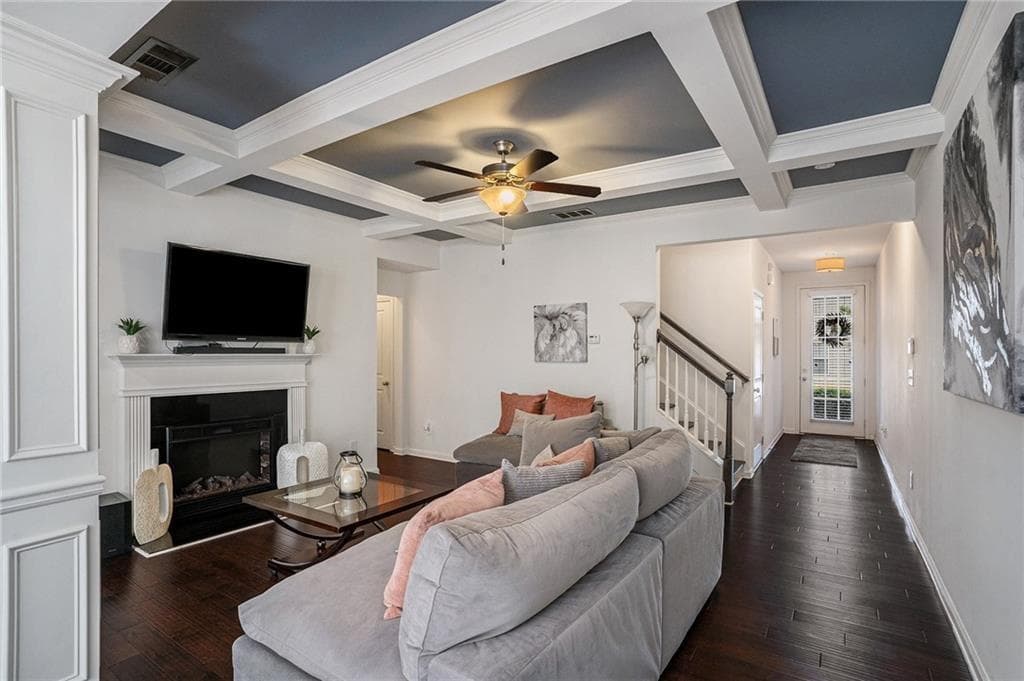 3 bedroom, 3 bathroom, 1,926 sq ft townhouse for sale at 4084 Fireoak Drive, Decatur, GA 30032 — photo 3