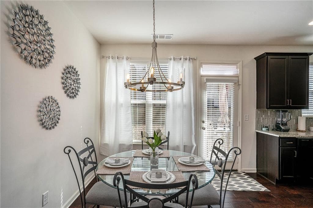 3 bedroom, 3 bathroom, 1,926 sq ft townhouse for sale at 4084 Fireoak Drive, Decatur, GA 30032 — photo 4