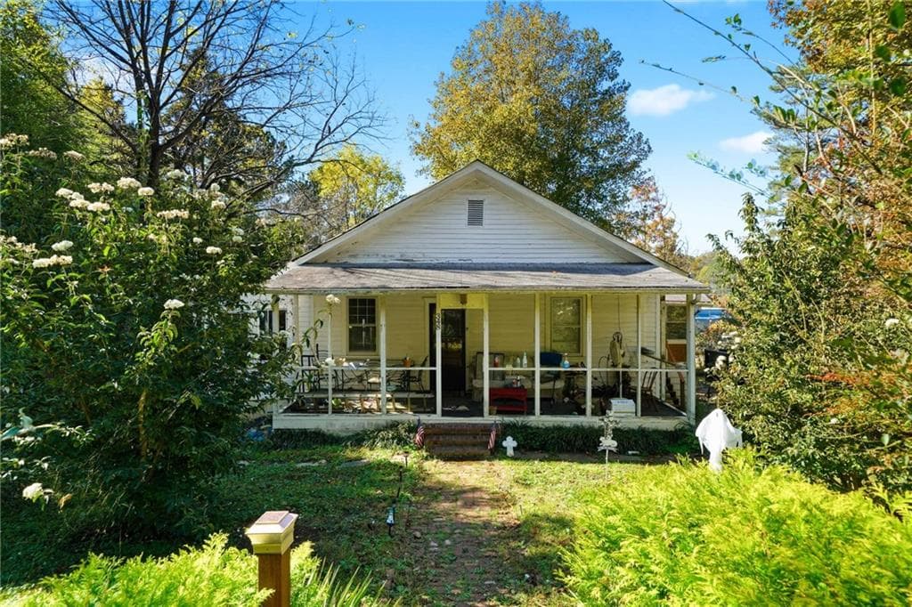 2 bedroom, 1 bathroom, 1,676 sq ft single family residence under contract at 348 Old Tate Road, Jasper, GA 30143