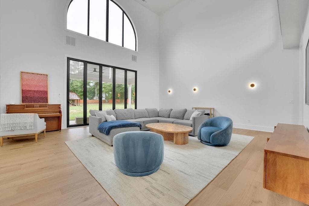 4 bedroom, 4 bathroom, 4,782 sq ft single family residence for sale at 1530 W Sandtown Road, Marietta, GA 30064 — photo 3