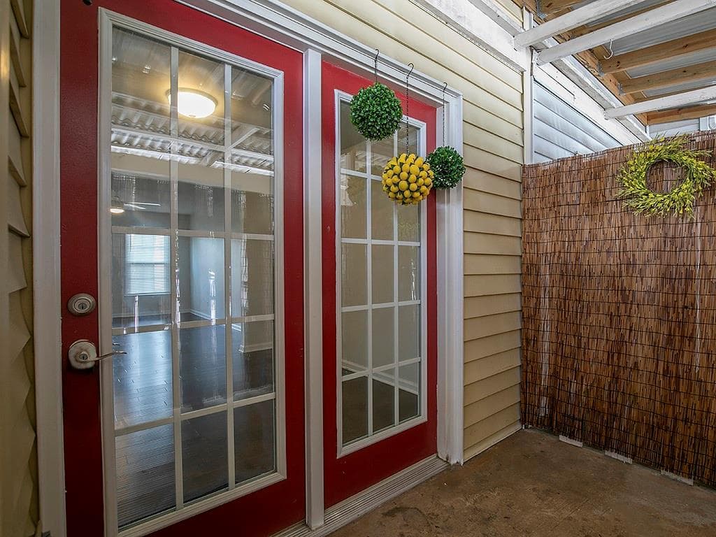 2 bedroom, 3 bathroom, 1,240 sq ft townhouse for rent at 1018 Old Holcomb Bridge Road, Roswell, GA 30076 for $1,940 a month — photo 8