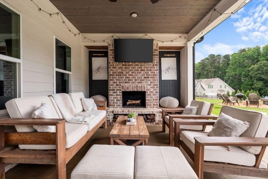4 bedroom, 4 bathroom, 2,804 sq ft single family residence for sale at 133 Mote Road, Carrollton, GA 30117 — photo 4