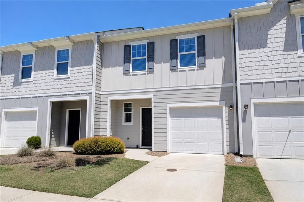 3 bedroom, 3 bathroom townhouse for rent at 1045 Paddington Drive, Cartersville, GA 30120 for $2,300 a month