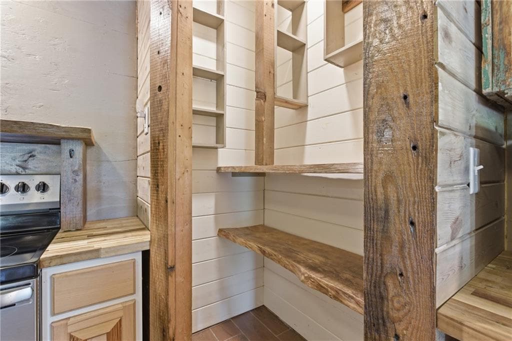 2 bedroom, 2 bathroom, 1,760 sq ft single family residence for sale at 456 Oak Springs Road, Clarkesville, GA 30523 — photo 10