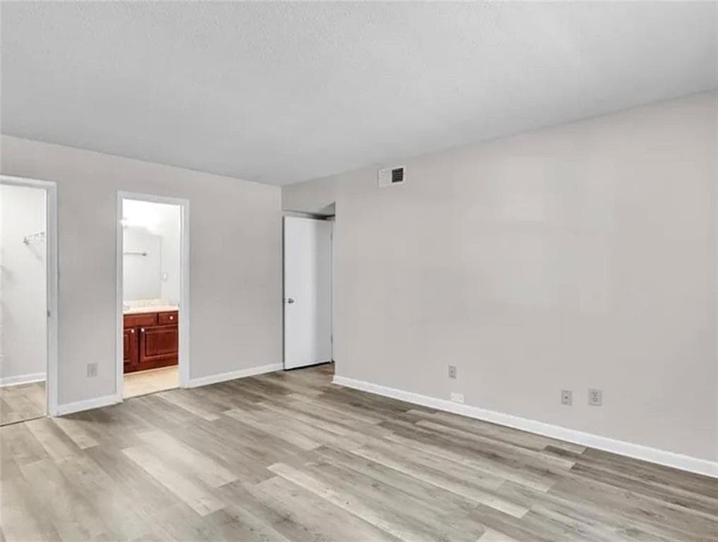 2 bedroom, 2 bathroom, 1,040 sq ft condominium for rent at 6900 Roswell Road 10Q, Atlanta, GA 30328 for $2,200 a month — photo 4