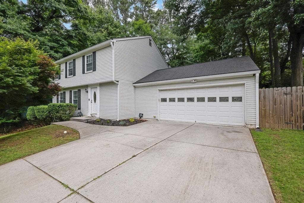 4 bedroom, 3 bathroom, 2,452 sq ft single family residence sold at 9665 N Pond Circle, Roswell, GA 30076