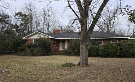 3 bedroom, 2 bathroom, 1,666 sq ft single family residence sold at 311 Fourth Street, Tennille, GA 31089