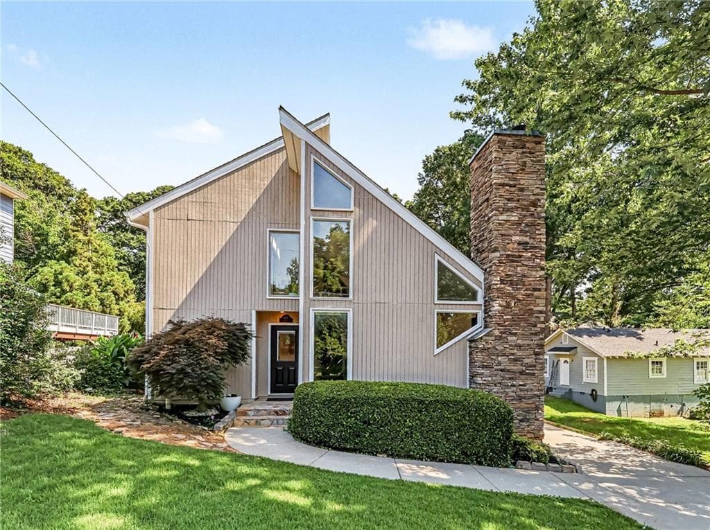 2 bedroom, 2 bathroom, 1,708 sq ft single family residence for sale at 489 Trabert Avenue, Atlanta, GA 30309 — photo 1 of 28