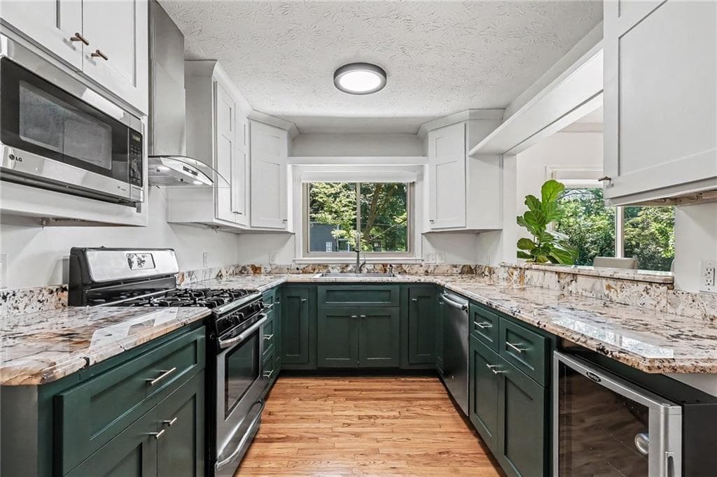 2 bedroom, 2 bathroom, 1,708 sq ft single family residence for sale at 489 Trabert Avenue, Atlanta, GA 30309 — photo 7
