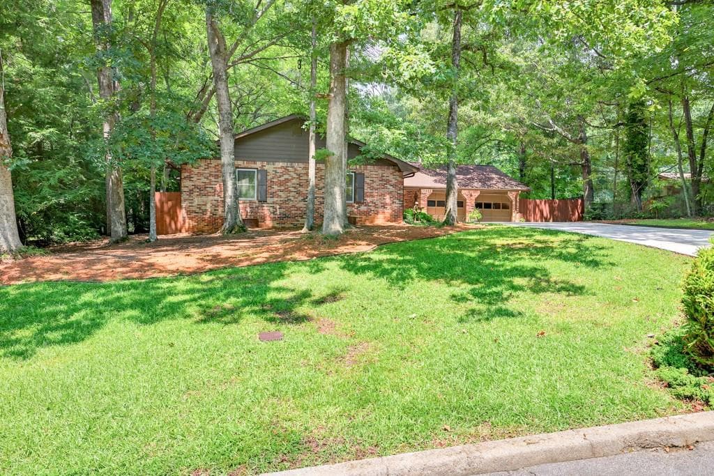 3 bedroom, 2 bathroom, 2,623 sq ft single family residence for sale at 1249 Heritage Hills Circle, Snellville, GA 30078 — photo 6
