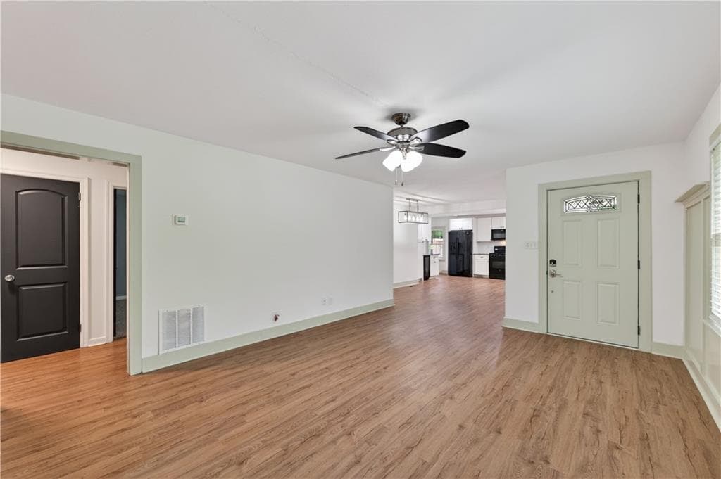 3 bedroom, 2 bathroom, 1,434 sq ft single family residence for sale at 4300 Lakeview Street, Acworth, GA 30101 — photo 7