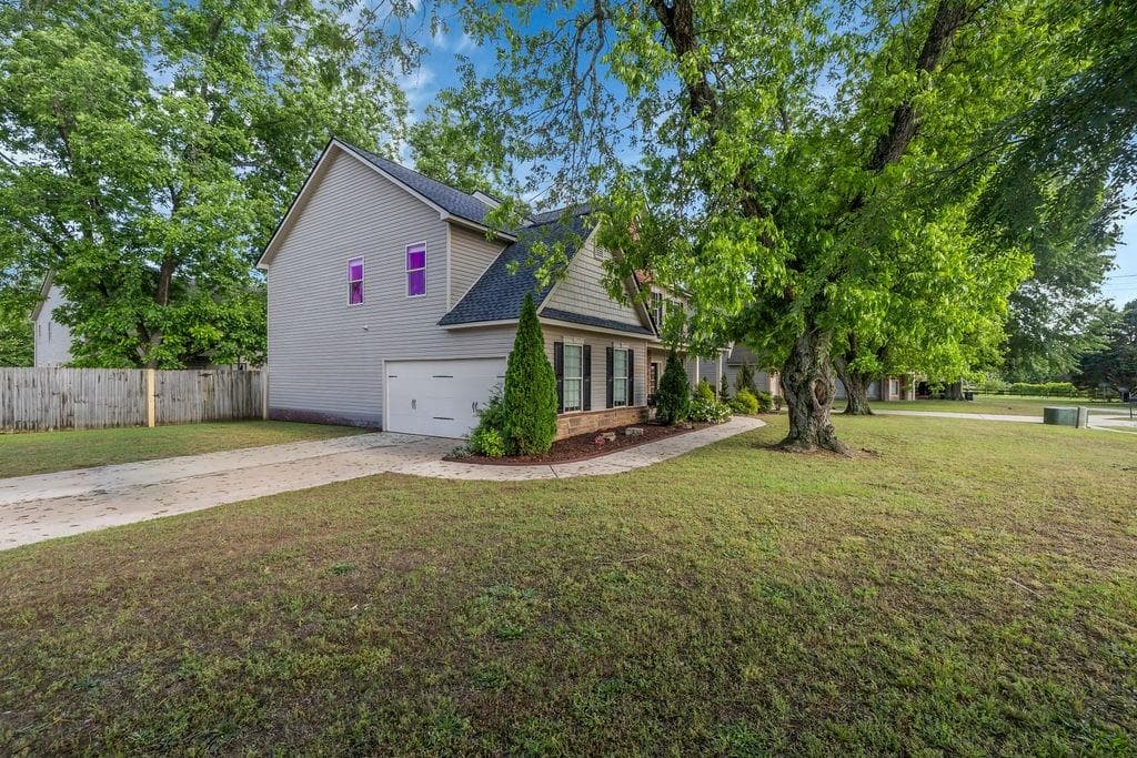 5 bedroom, 3 bathroom, 3,478 sq ft single family residence under contract at 126 Meadows Walk Drive, Byron, GA 31008 — photo 4