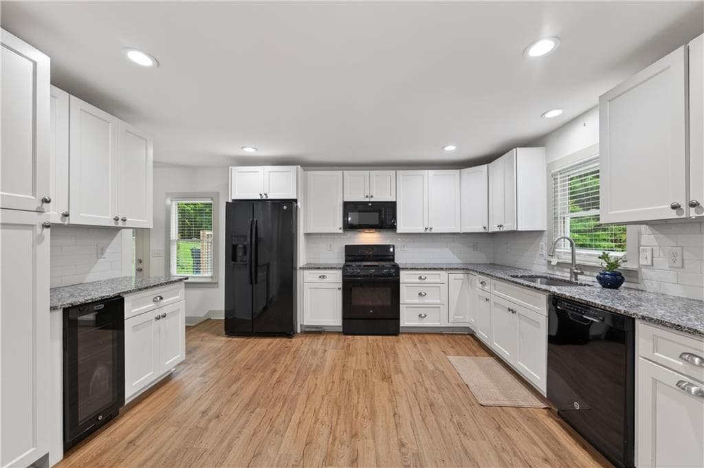 3 bedroom, 2 bathroom, 1,434 sq ft single family residence for sale at 4300 Lakeview Street, Acworth, GA 30101 — photo 10