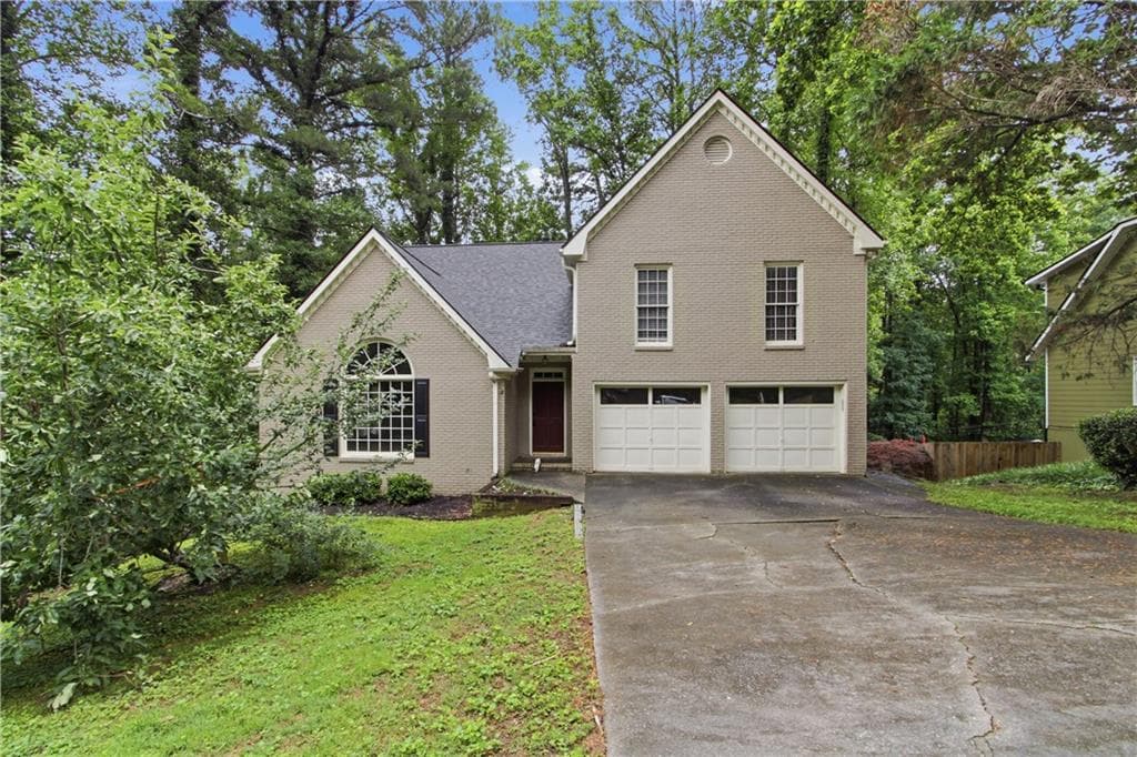 5 bedroom, 4 bathroom, 2,837 sq ft single family residence for sale at 4822 Thornwood Drive, Acworth, GA 30102