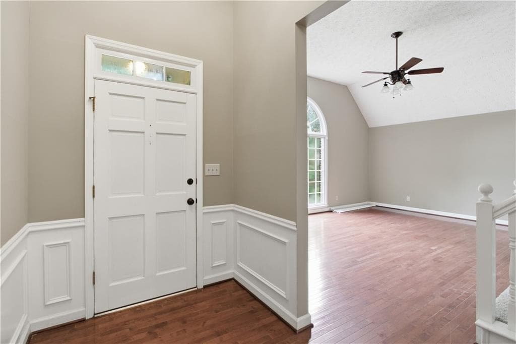 5 bedroom, 4 bathroom, 2,837 sq ft single family residence for sale at 4822 Thornwood Drive, Acworth, GA 30102 — photo 4
