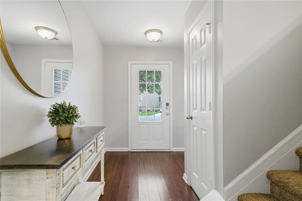 3 bedroom, 3 bathroom, 1,528 sq ft single family residence under contract at 2520 Sheldon Place, Cumming, GA 30040 — photo 9